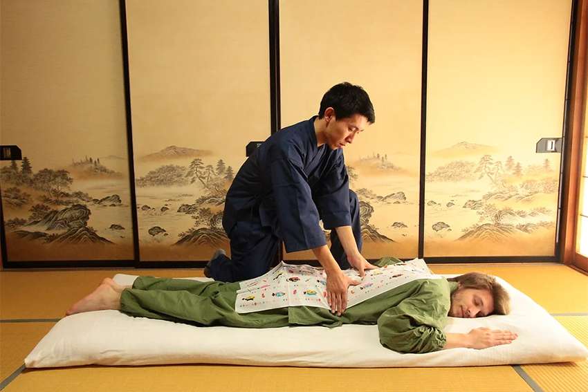 Massage thérapeutique positif: une intervention pour le bien-être des couples dans une période privée de toucher Massage thérapeutique positif: une intervention pour le bien-être des couples dans une période privée de toucher